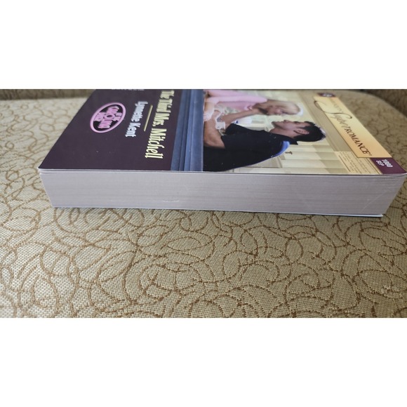 The Third Mrs‎ Mitchell: At the Carolina Diner (Harlequin Superromance) - GOOD - Picture 4 of 4